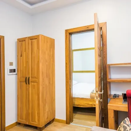 Bright 1 Bedroom Flat W/Ac In Cihangir Istanbul