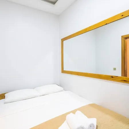 Apartamento Bright 1 Bedroom Flat W/Ac In Cihangir