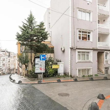 Lejlighed Bright 1 Bedroom Flat W/Ac In Cihangir *